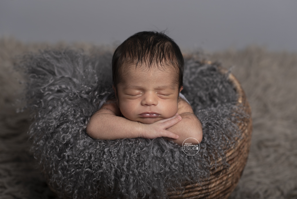 des-plaines-newborn-photographer-kelly-fitzgerald-studio-boy-009